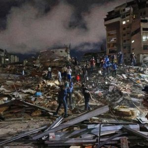 Los terremotos y el fin de la “fuerza mayor”: Lecciones globales para la reconstrucción con resiliencia sísmica de Venezuela”.